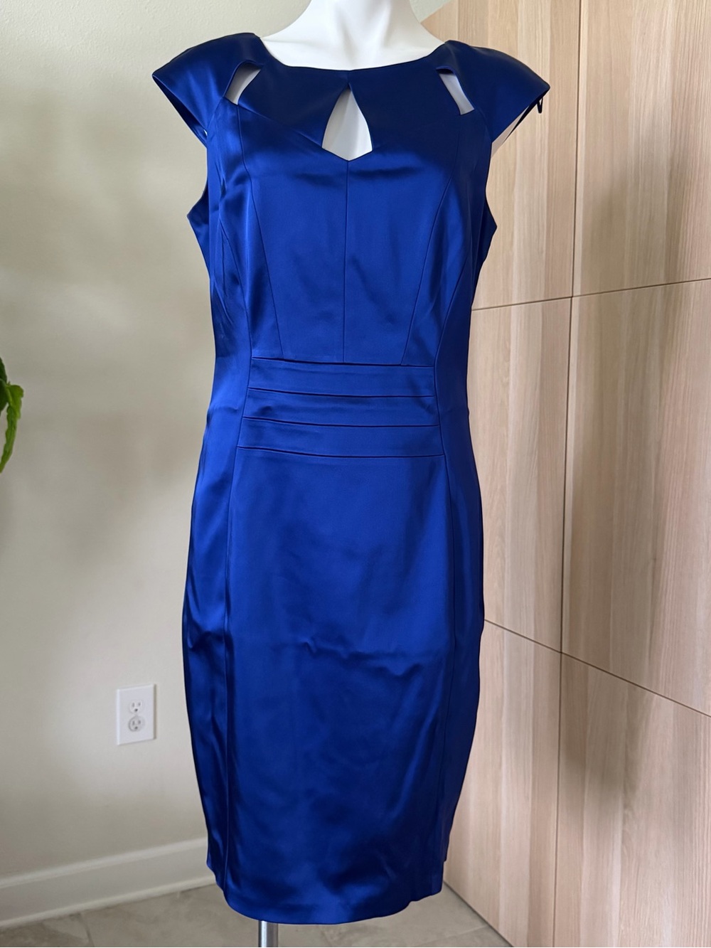 Jax Sapphire Blue Sheath Dress with Cutout Neckline Size 14 Women